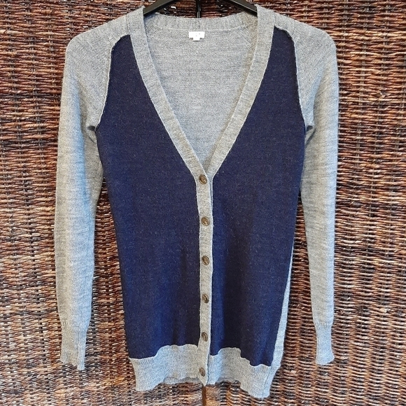 J Crew Alpaca Wool Knit Colorblock Cardigan Sweater Gray Navy Blue 31395 Size XS - Picture 1 of 7